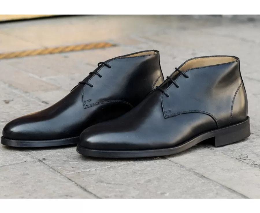 Sale Botas bajas de piel negra patinada para hombre. Watford Ii Gomme City Botas Y Botines
