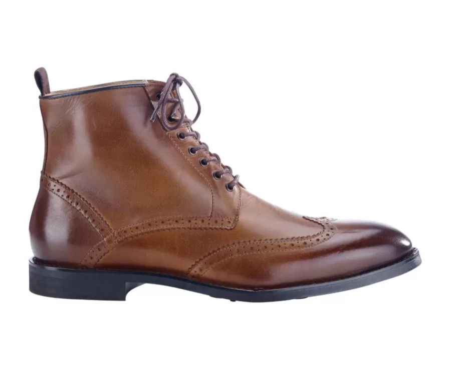 Shop Botines derby con cordones para hombre Chocolate patinado Charing Gomme City Botas Y Botines