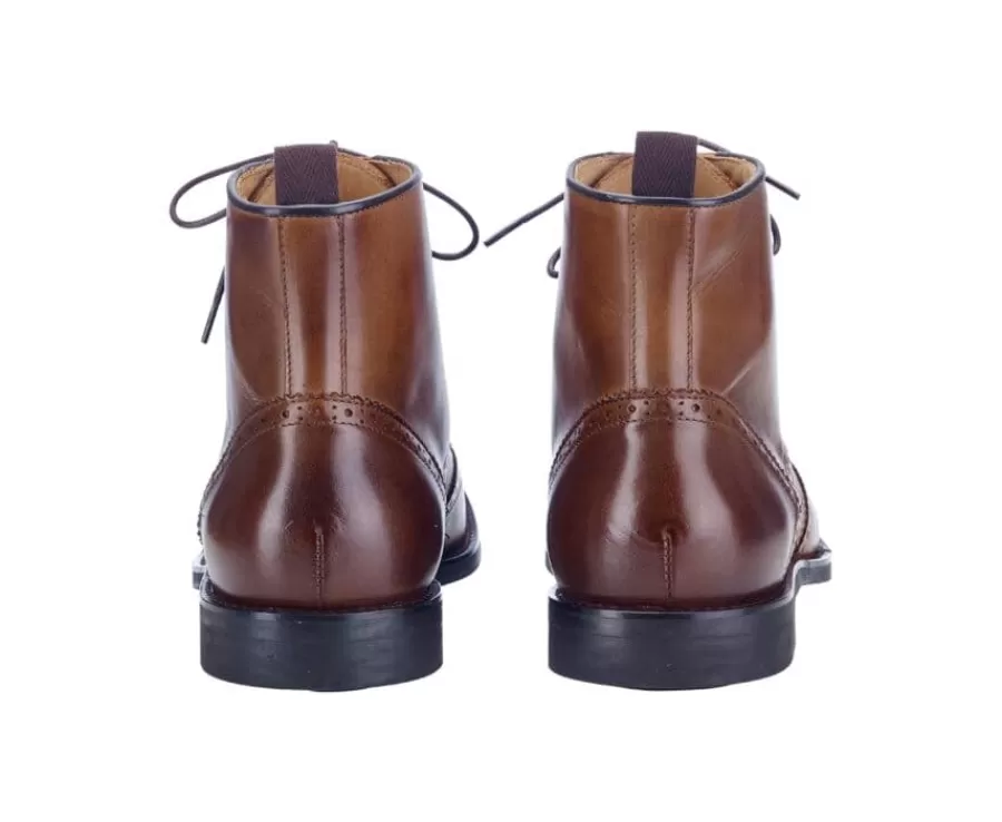 Shop Botines derby con cordones para hombre Chocolate patinado Charing Gomme City Botas Y Botines