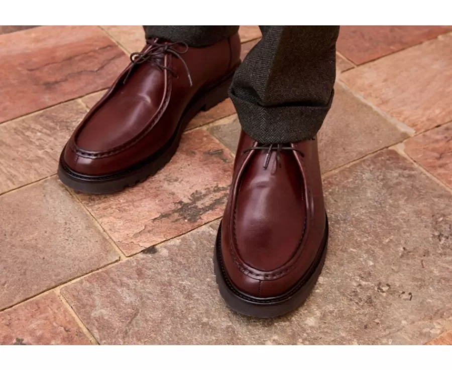 Shop Zapatos derby Chocolate Patinado para hombre con suela de goma Colney Ii Gomme Zapatos Derby Y Bluchers