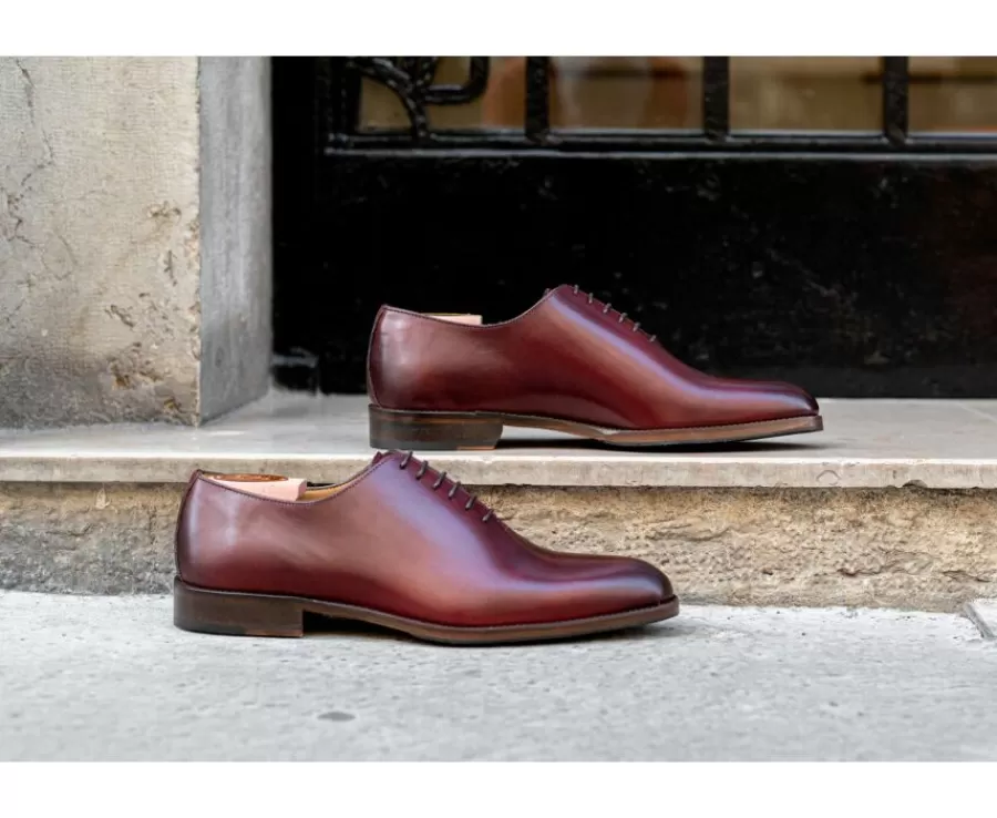 Shop Zapatos Oxford de piel hombre Burdeos patinado Peter Patin Zapatos De Boda
